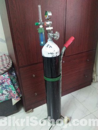 oxygen cylinder